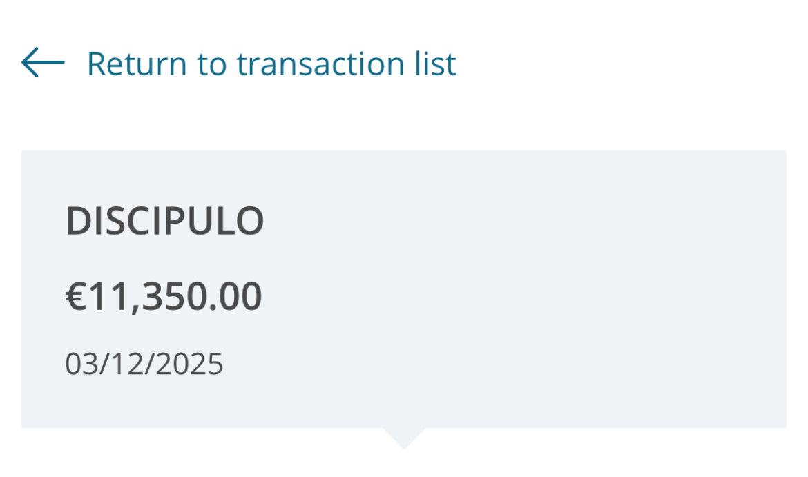 Chaise longue sofa French style. View instore