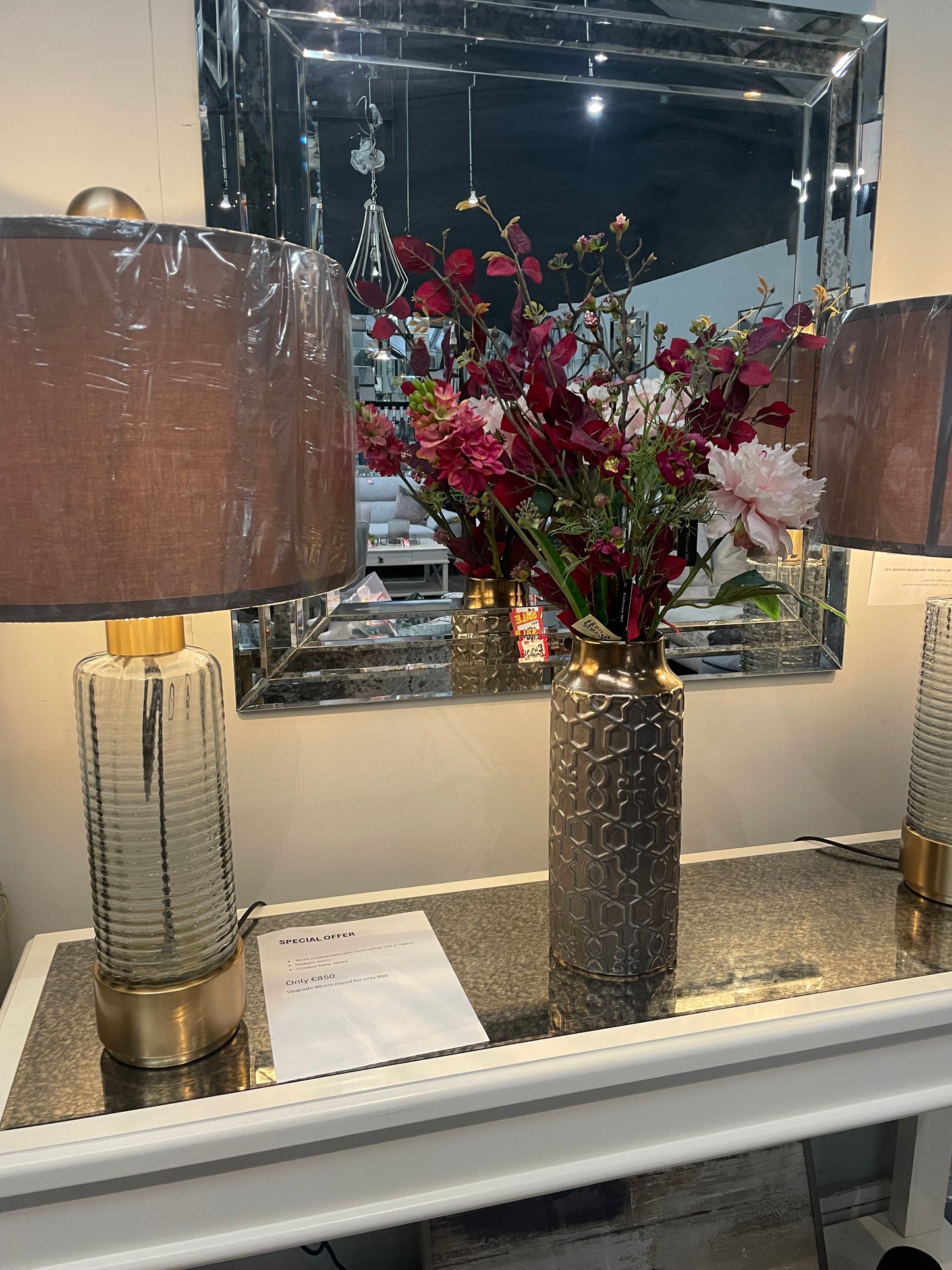 Fallon scroll console table with 2 table lamps